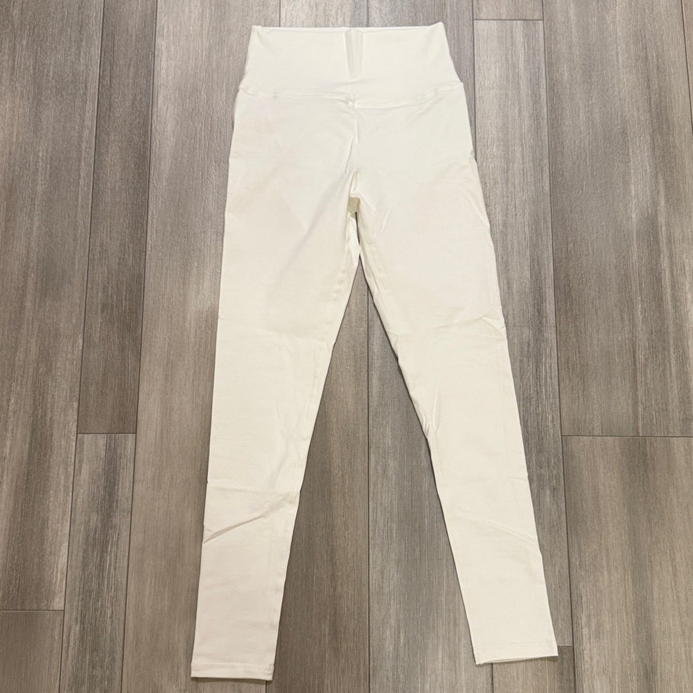 2 New Braziliara Leggings - Picture 5 of 11